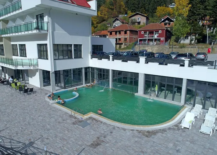 Bela Jela فندق *